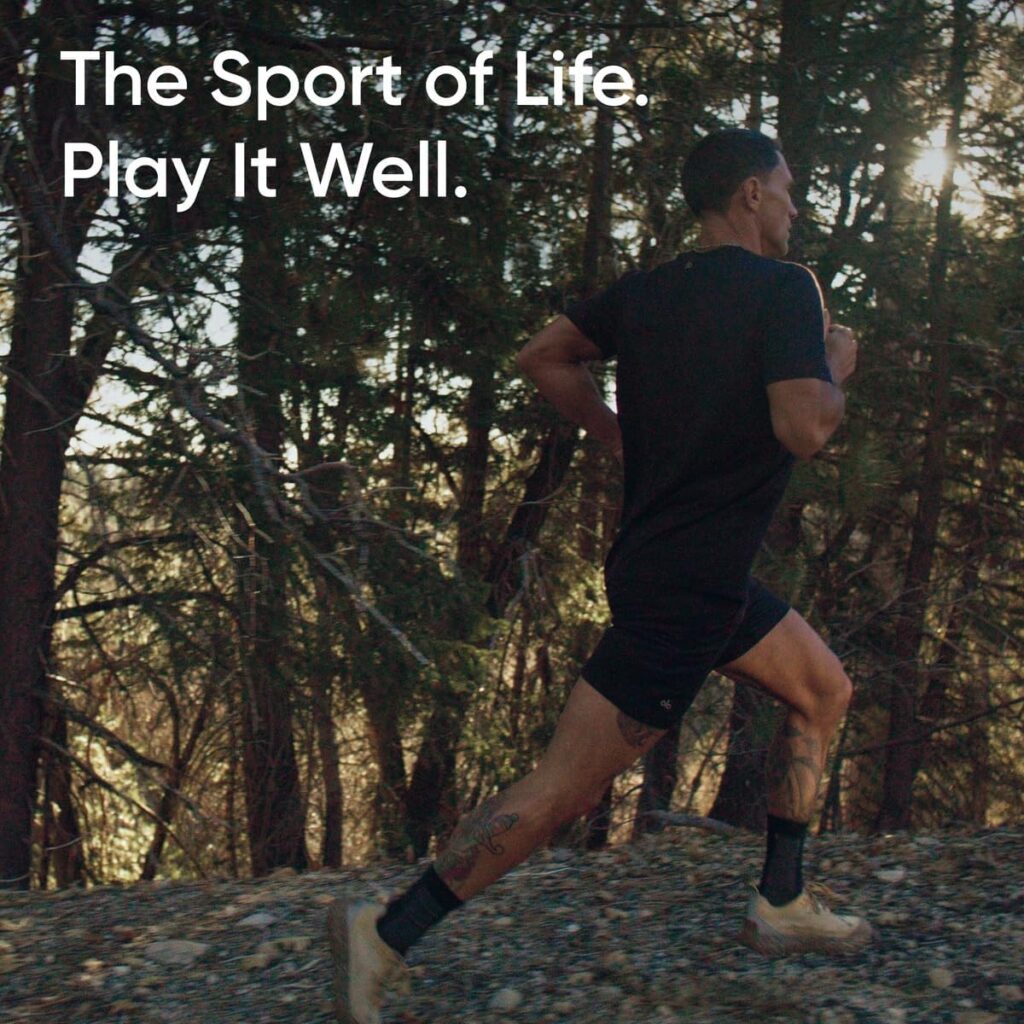 Sports Research Organic MCT Oil - Keto Vegan MCTs C8, C10 from Coconuts - Fatty Acid Brain Body Fuel, Non-GMO Gluten Free - Flavorless Oil, Perfect in Coffee, Tea Protein Shakes - 40 oz